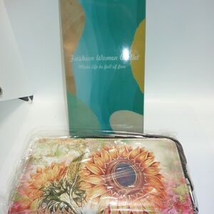 NEW Aphison Sunflower Design BIG ZIPPER AROUND WOMENS  WRISTLET WALLET RFID